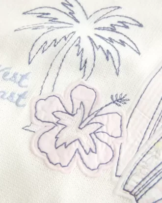 Łatwy sweter z grafiką West Coast Beach