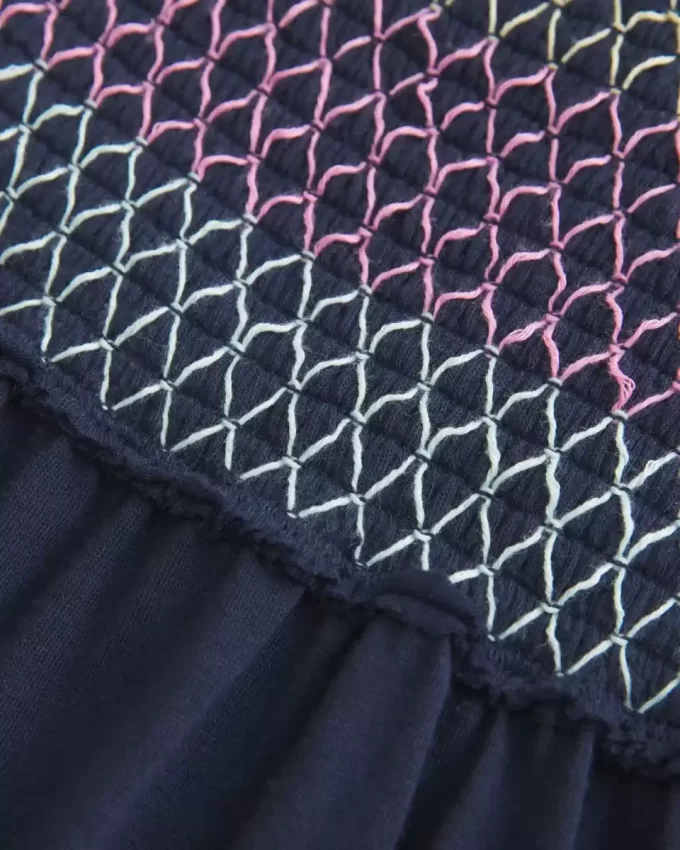 Łatwy top typu babydoll bez ramiączek z marszczeniami