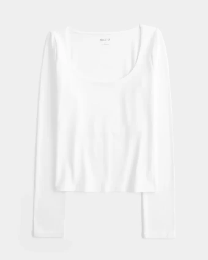 Bezszwowy top z materiału typu „scoop” Bezszwowy top z materiału typu „scoop”