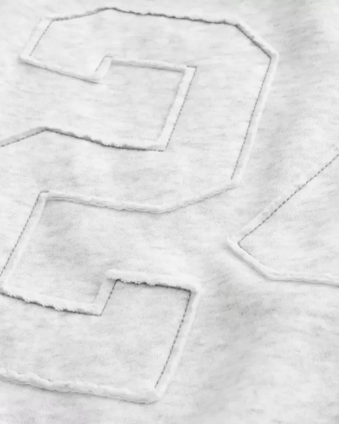 Bluza z nadrukiem i numerem na ramionach