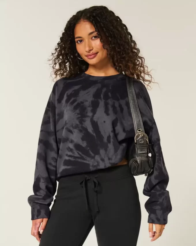 Bluza z okrągłym dekoltem i łatwym do barwienia wzorem tie-dye Bluza z okrągłym dekoltem i łatwym do barwienia wzorem tie-dye