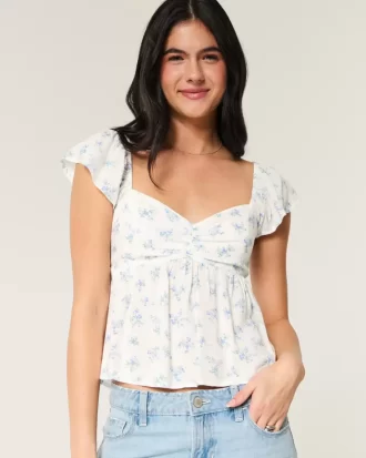 Bluzka typu babydoll z bufiastymi rękawami