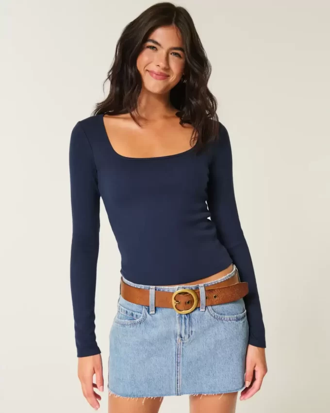 Bluzka z długim rękawem i kwadratowym dekoltem Bluzka z długim rękawem i kwadratowym dekoltem