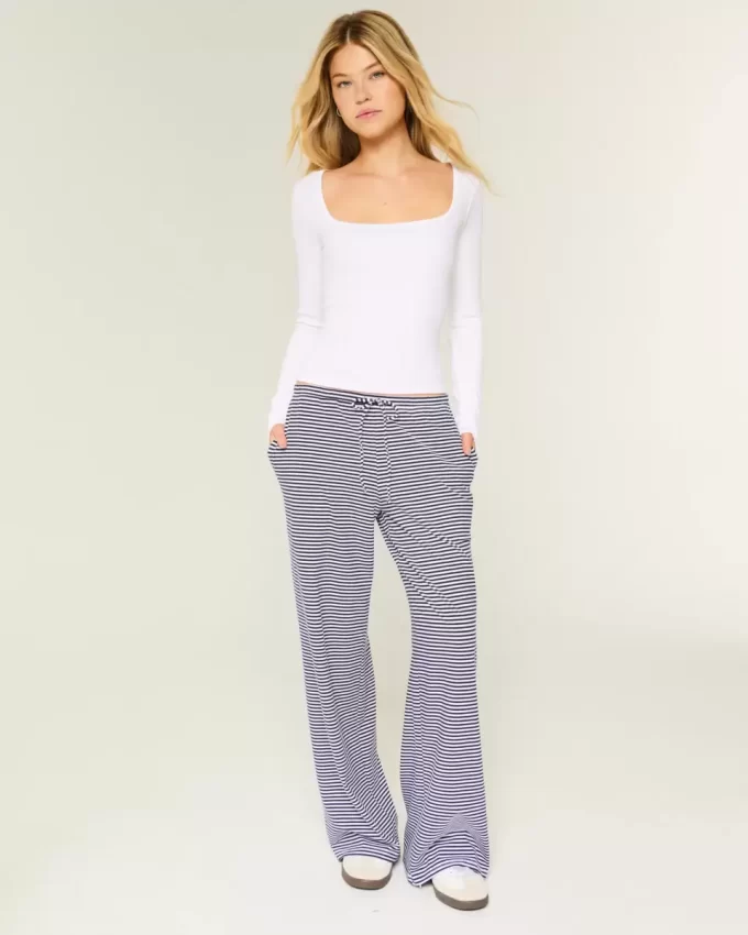 Bluzka z długim rękawem i kwadratowym dekoltem Bluzka z długim rękawem i kwadratowym dekoltem