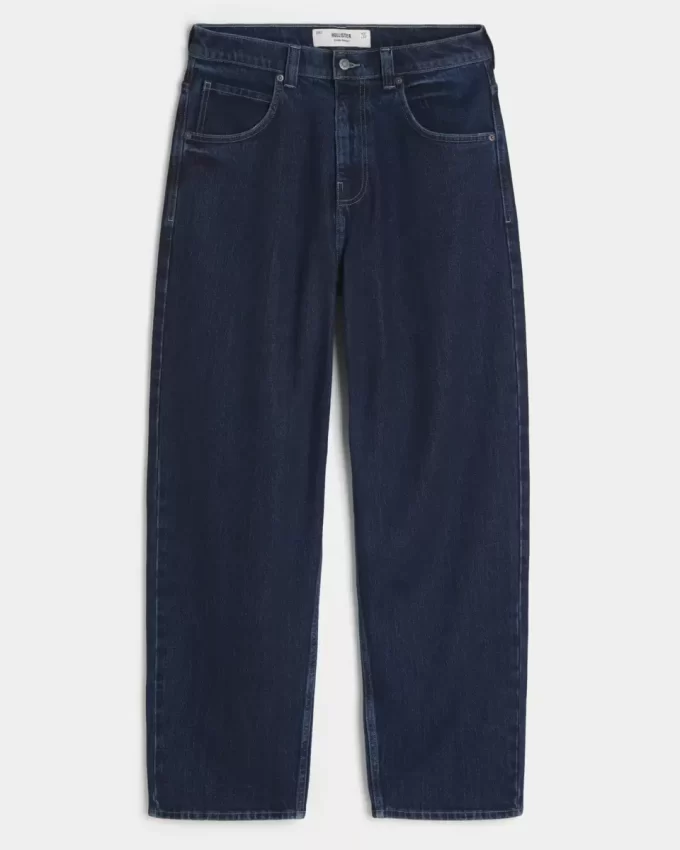 Ciemne dżinsy typu skater baggy