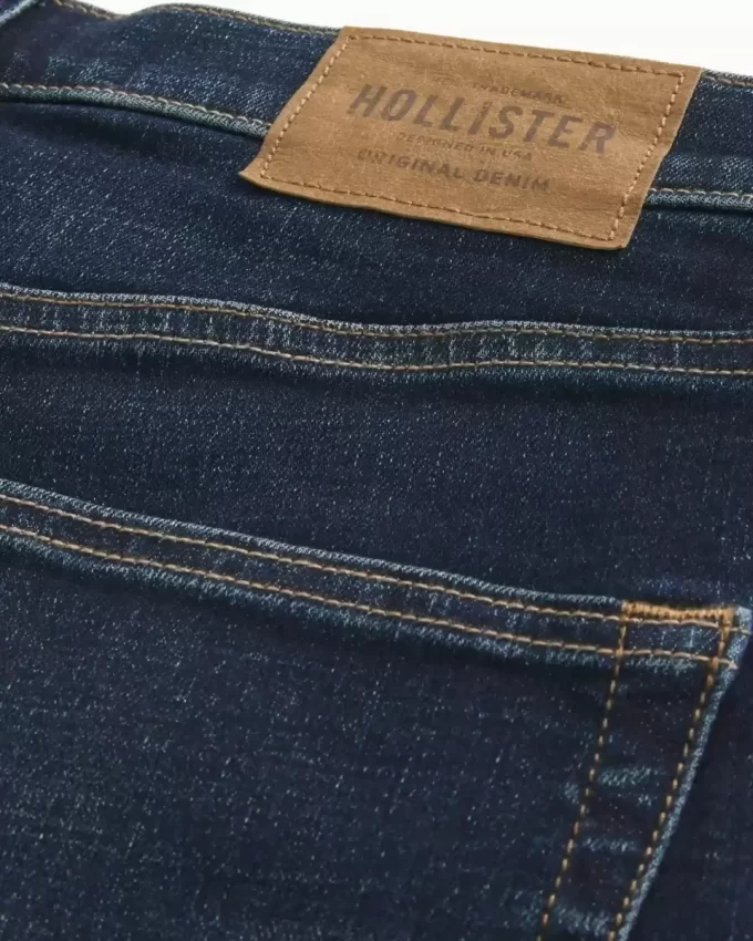 Ciemne, obcisłe jeansy sportowe Ciemne, obcisłe jeansy sportowe