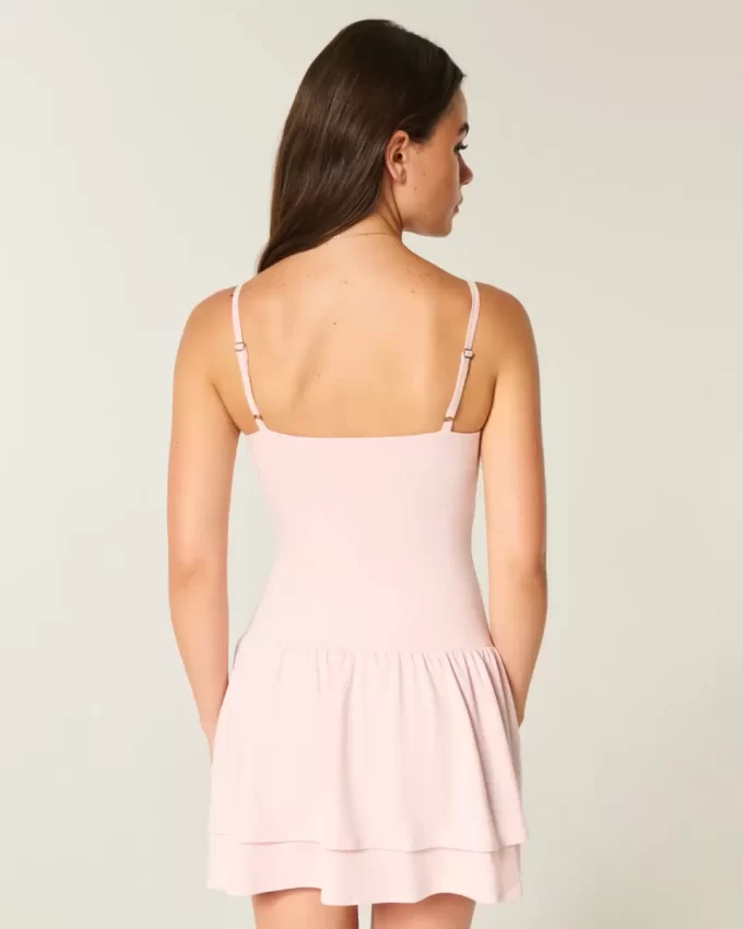 Dzianinowa mini sukienka warstwowa Dzianinowa mini sukienka warstwowa