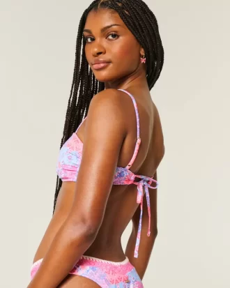 Góra bikini z prążkowanym wiązaniem i wycięciem