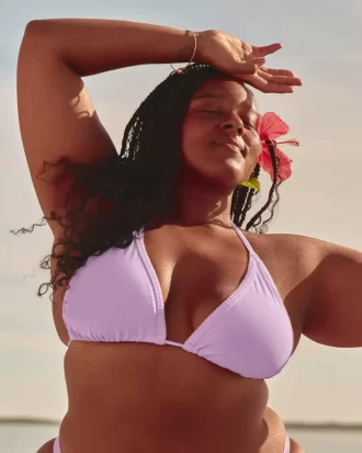 Haftowany trójkątny top bikini