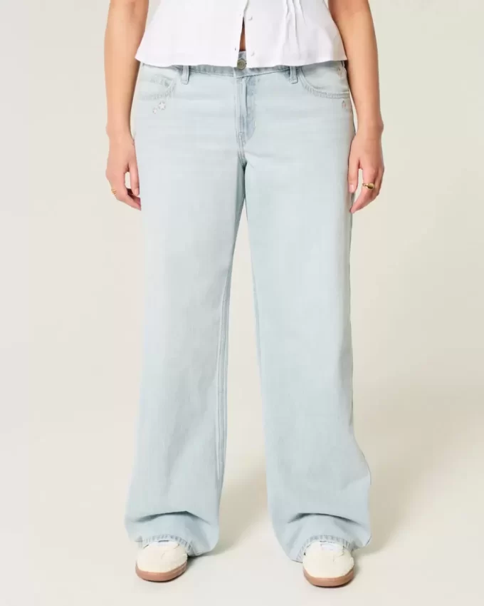 Jeansy Baggy z niskim stanem i lekkim spraniem, haftowane w gwiazdy Jeansy Baggy z niskim stanem i lekkim spraniem, haftowane w gwiazdy