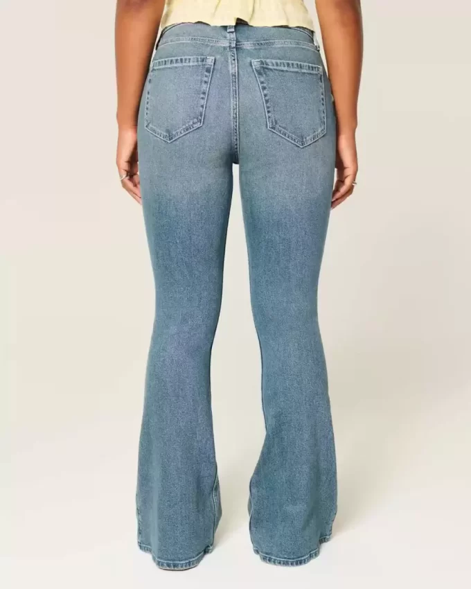 Jeansy Curvy High-Rise Medium Wash Flare