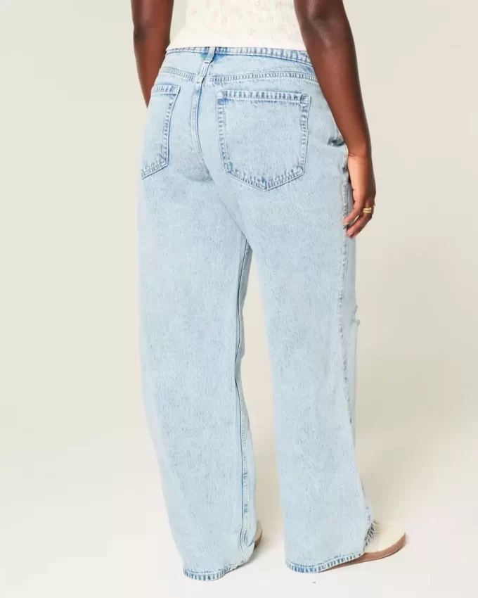 Jeansy Curvy Low-Rise Ripped Light Wash Baggy Jeansy Curvy Low-Rise Ripped Light Wash Baggy