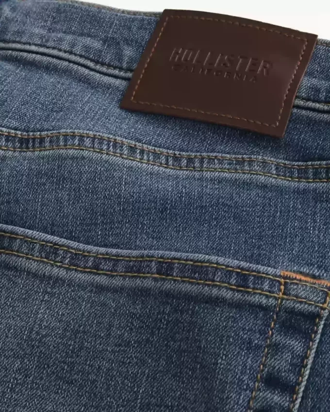 Jeansy sportowe rurki o średnim stopniu sprania