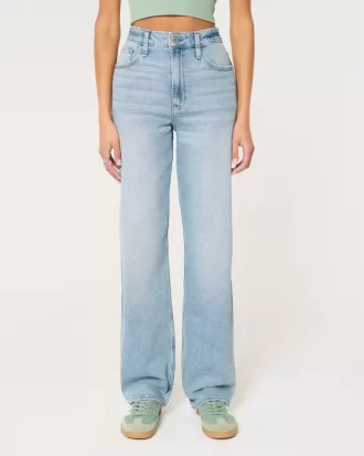 Jeansy typu dad jeans z bardzo wysokim stanem i średnim spraniem