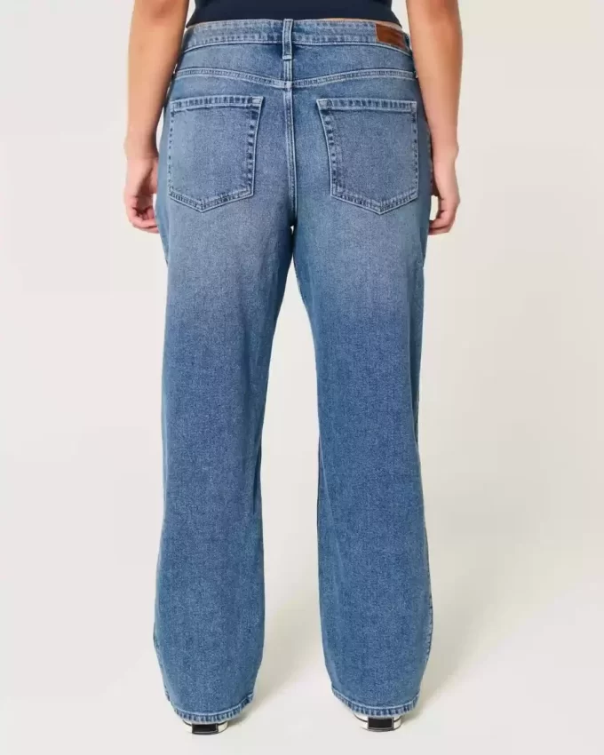Jeansy typu dad jeans z wysokim stanem i ciemnym spraniem