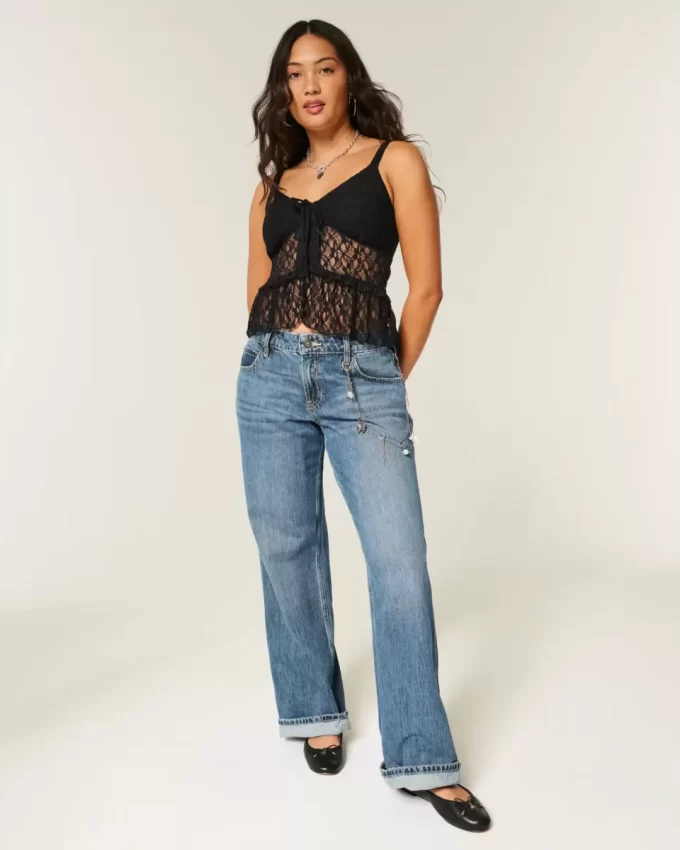 Koronkowy top z falbanką