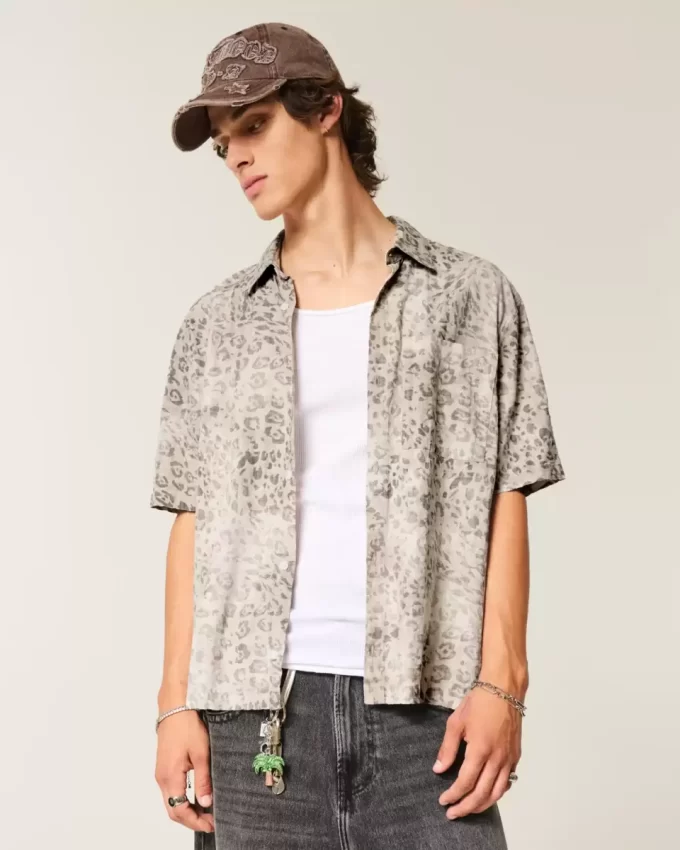 Koszula z krótkim rękawem i kieszenią w stylu boxy