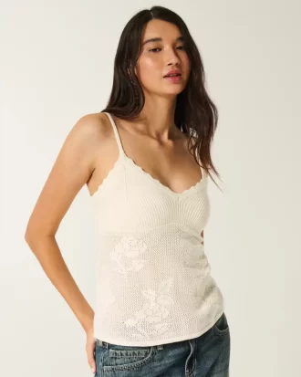 Koszulka typu babydoll z prostym dekoltem w stylu haftu krzyżykowego