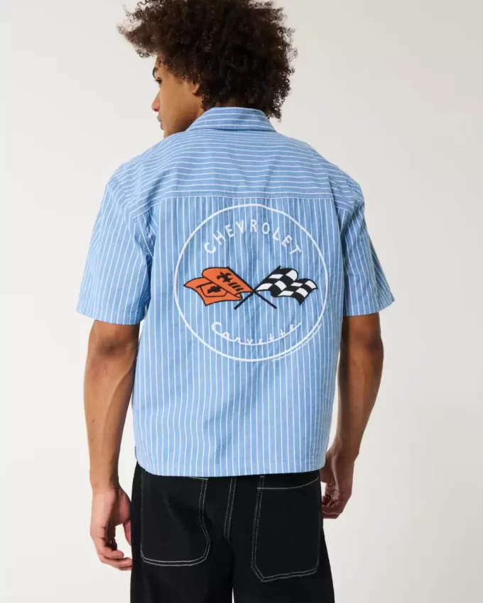 Koszulka z krótkim rękawem i grafiką Chevrolet Corvette w stylu boxy Koszulka z krótkim rękawem i grafiką Chevrolet Corvette w stylu boxy