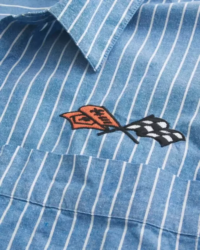 Koszulka z krótkim rękawem i grafiką Chevrolet Corvette w stylu boxy Koszulka z krótkim rękawem i grafiką Chevrolet Corvette w stylu boxy