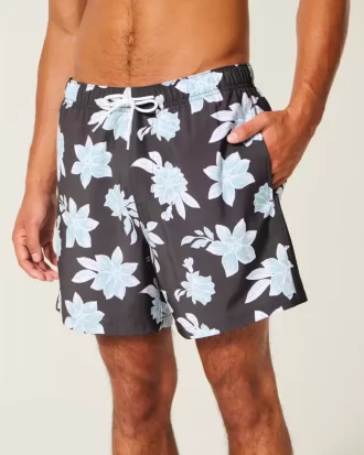 Kąpielówki do połowy uda