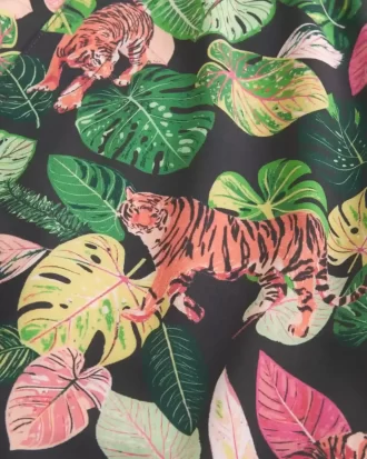 Kąpielówki do połowy uda