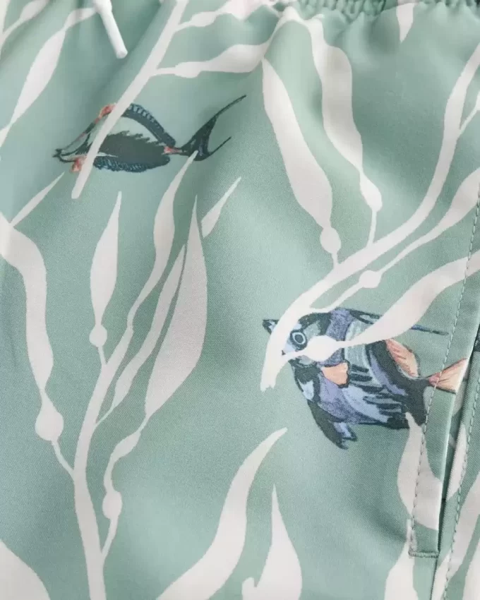 Kąpielówki do połowy uda