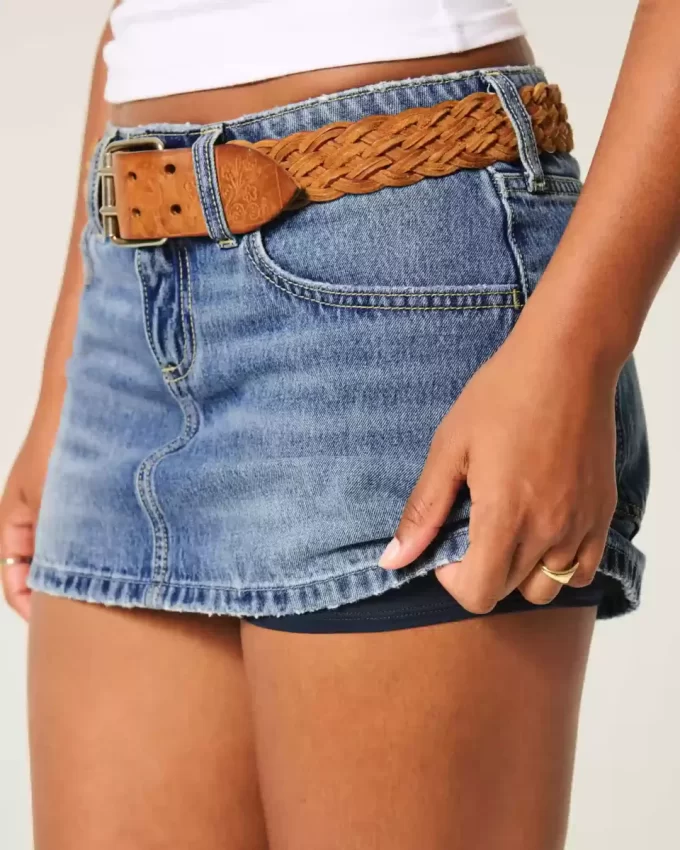 Krągła, krótka spódniczka z jeansu z haftowaną kokardą i niskim stanem Krągła, krótka spódniczka z jeansu z haftowaną kokardą i niskim stanem