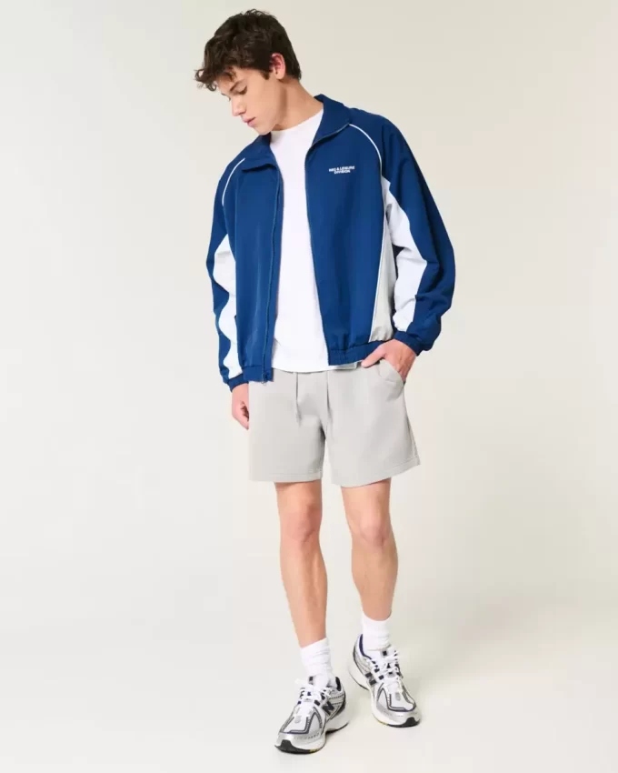 Kurtka wiatrówka z grafiką działu rekreacji i wypoczynku