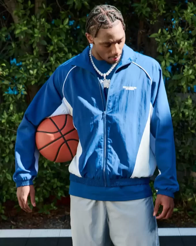 Kurtka wiatrówka z grafiką działu rekreacji i wypoczynku