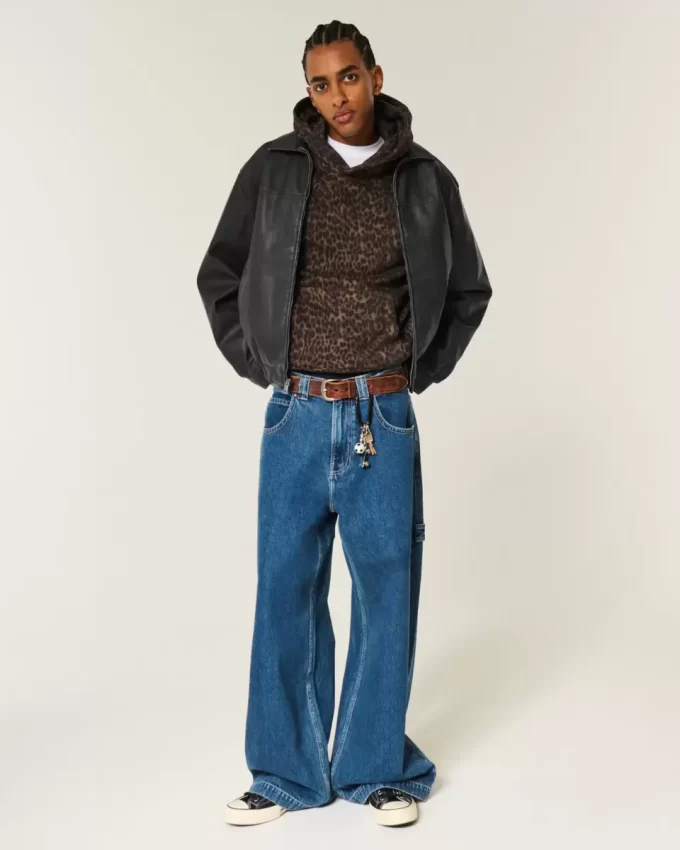 Kurtka zapinana na zamek ze skóry wegańskiej