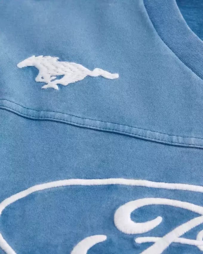 Luźna, ciężka koszulka z nadrukiem Ford Luźna, ciężka koszulka z nadrukiem Ford