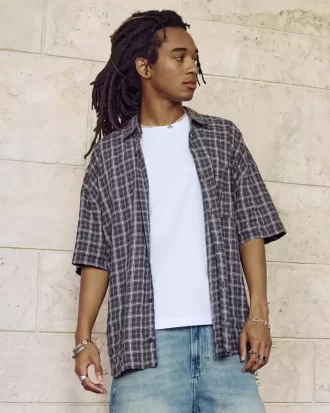 Luźna koszula z krótkim rękawem