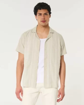 Luźna koszula z krótkim rękawem i haftowanym wzorem