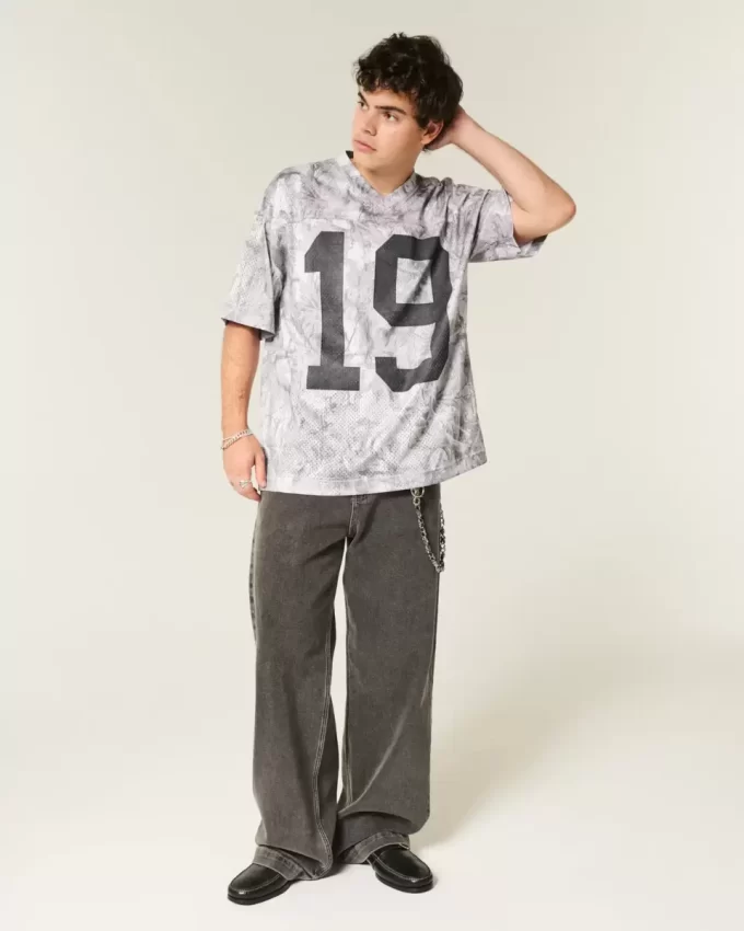 Luźna koszulka z graficznym kamuflażem Luźna koszulka z graficznym kamuflażem