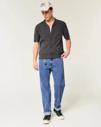 Luźne jeansy o średnim stopniu sprania