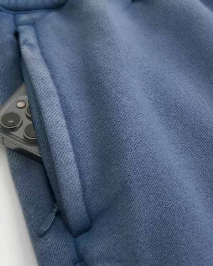 Luźne spodenki polarowe do połowy uda