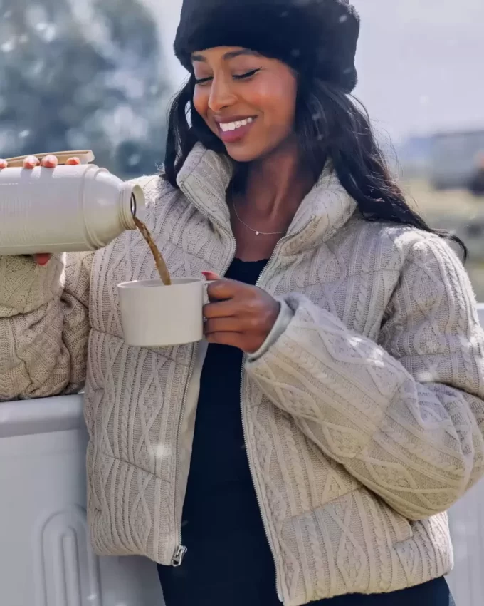 Mini kurtka puchowa z dzianiny swetrowej