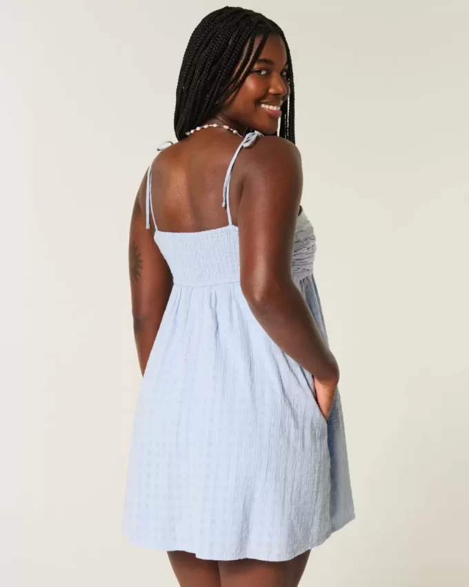 Mini sukienka Babydoll z wiązaniem