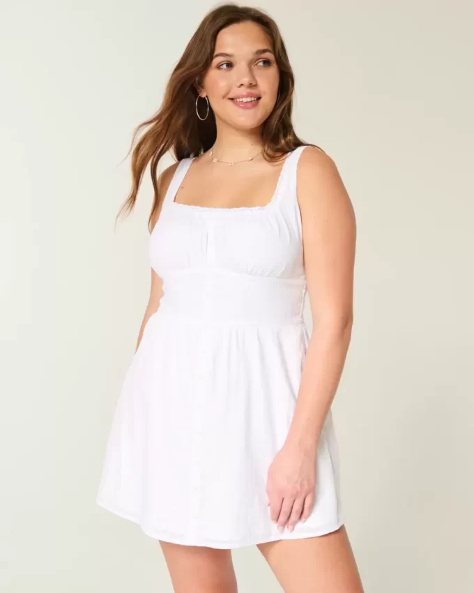 Mini sukienka zapinana z przodu na guziki