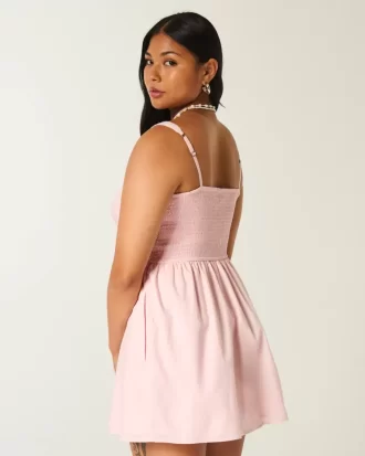 Mini sukienka zapinana z przodu na guziki