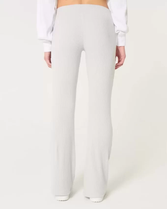 Przytulne, prążkowane spodnie dzwony Przytulne, prążkowane spodnie dzwony