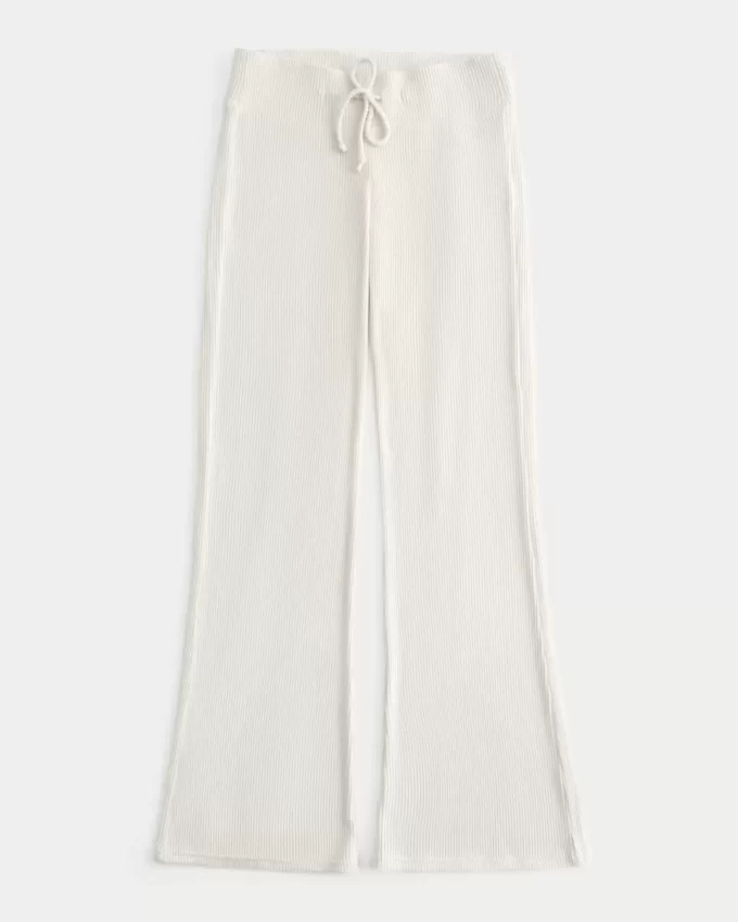 Przytulne, prążkowane spodnie dzwony Przytulne, prążkowane spodnie dzwony