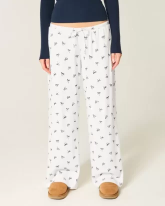 Przytulne, prążkowane spodnie z szerokimi nogawkami