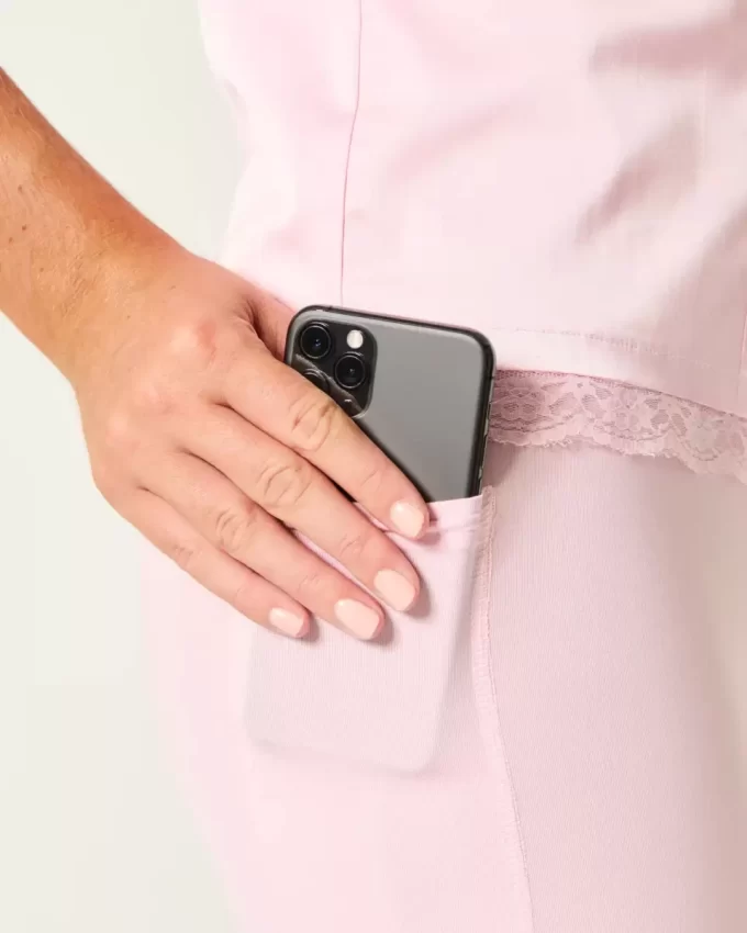 Satynowa sukienka bez ramiączek z kokardą Satynowa sukienka bez ramiączek z kokardą