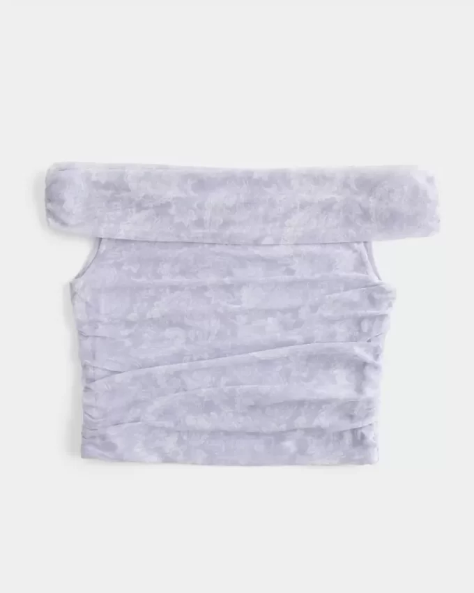 Siatkowy top z odkrytymi ramionami