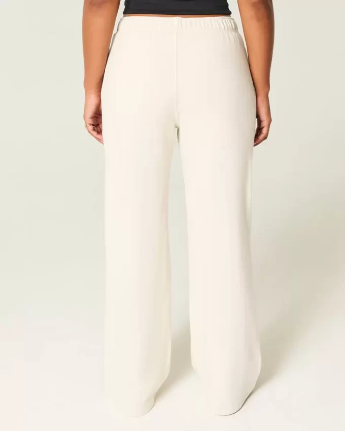 Spodnie dresowe z szerokimi nogawkami Spodnie dresowe z szerokimi nogawkami