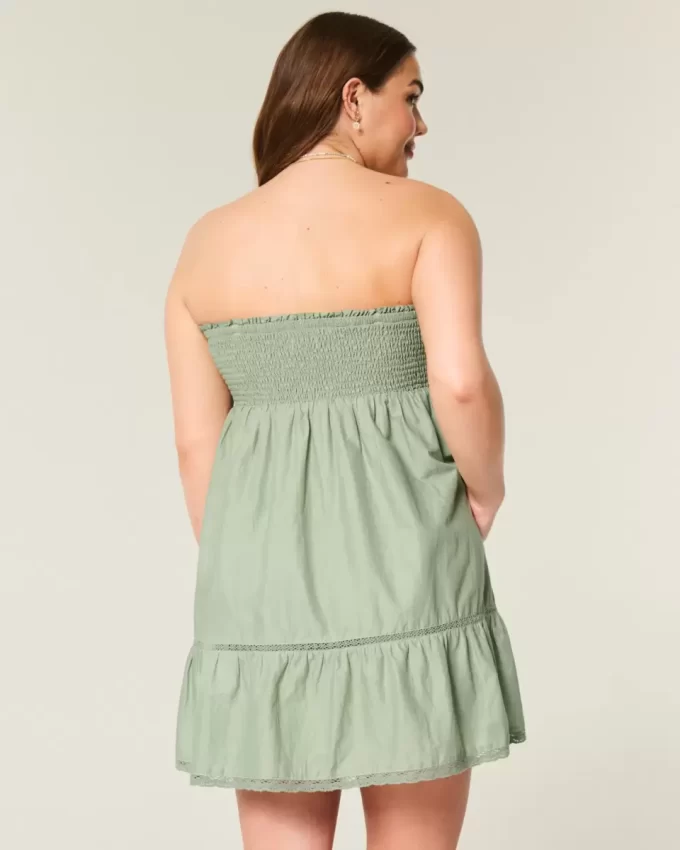 Sukienka babydoll z haftem bez ramiączek Sukienka babydoll z haftem bez ramiączek