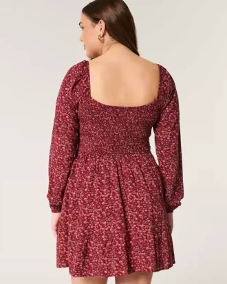 Sukienka mini z długim rękawem i dekoltem typu cinch