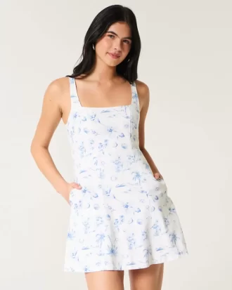 Sukienka mini z mieszanki lnu o strukturalnym kroju